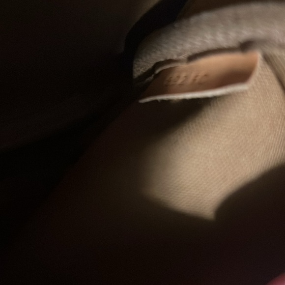 Saumur 30 Authentic normal usage wear on straps.. very clean. Darkened Vachetta - Picture 3 of 12